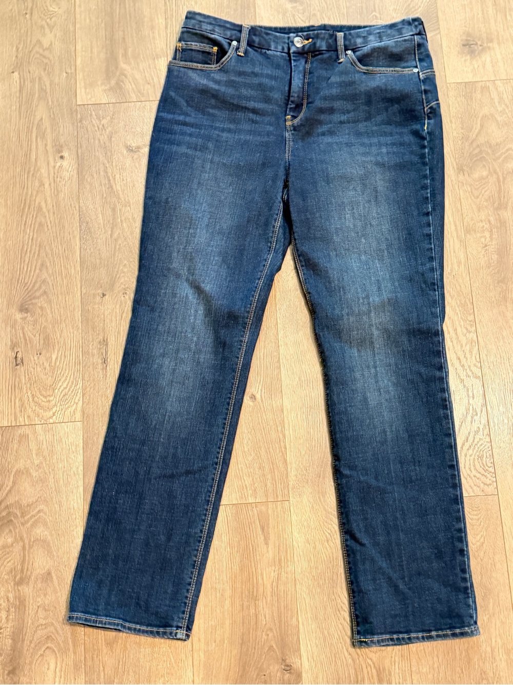 Chico’s so lifting slim leg jeans size 1/8US petite